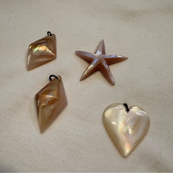 Vintage Jewelry - Vintage Mother-Of-Pearl Charms Heart Star Diamond Retro Set of 4 Hand Carved 4pc